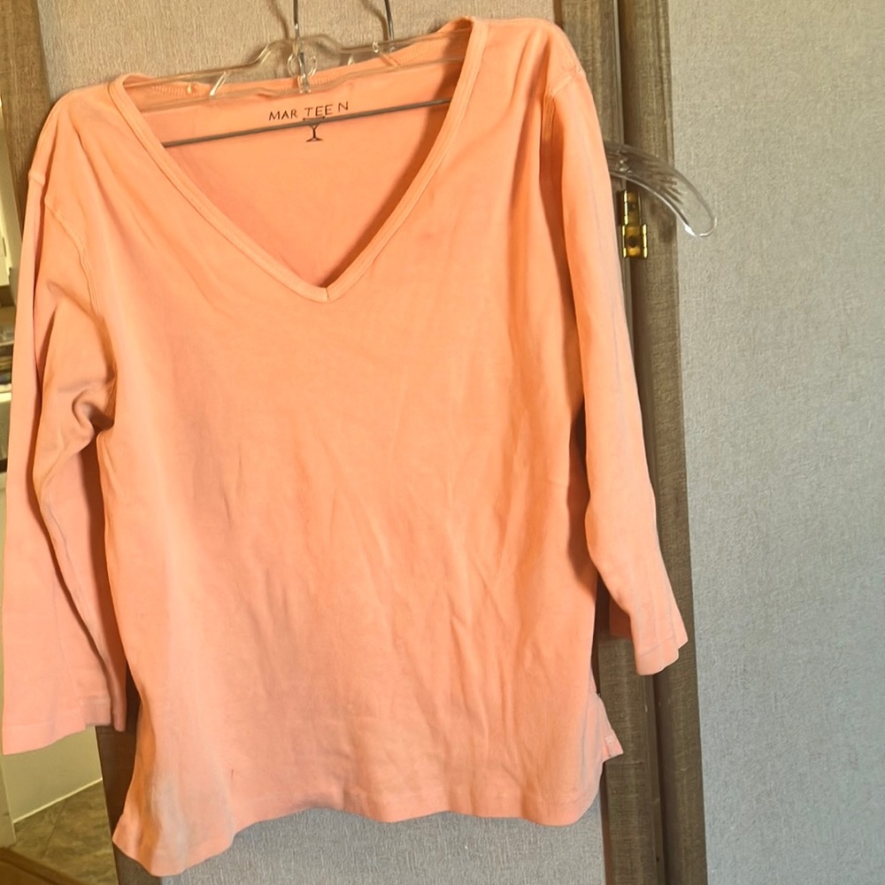 FINAL MARKDOWN Mar teen V-Neck Top large